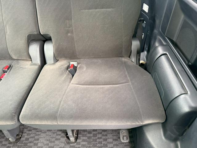 ヴォクシー Ｘ　Ｌエディション　車両品質評価書付き　バックカメラ　オートライト　ＥＴＣ　テレビ機能　スマートキー　パワースライドドア　全席パワーウィンド―　電動格納ミラー　ステアリングリモコン　テレビキット（57枚目）