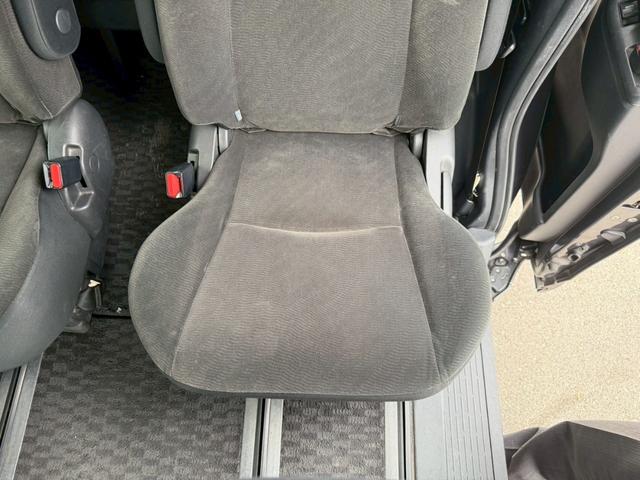 ヴォクシー Ｘ　Ｌエディション　車両品質評価書付き　バックカメラ　オートライト　ＥＴＣ　テレビ機能　スマートキー　パワースライドドア　全席パワーウィンド―　電動格納ミラー　ステアリングリモコン　テレビキット（62枚目）