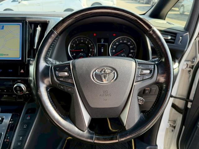 ヴェルファイア ２．５Ｚ　Ａエディション　ゴールデンアイズ　モデリスタフルエアロ　助手席スーパーロングスライド　フリップダウン　ツインムーンルーフ　両側パワースライド　パワーバックドア　クルーズコントロール　ビルトインＥＴＣ　ディーラーオプション１０インチナビ（29枚目）