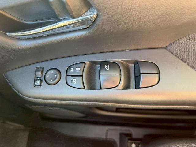 セレナ 　車両品質評価書付き　プロパイロット　インテリジェントルームミラー　アラウンドビューモニター　Ｂｌｕｅｔｏｏｔｈ機能　パーキングアシスト　両側パワースライドドア　ＥＴＣ　衝突軽減ブレーキ　シートアレンジ（28枚目）