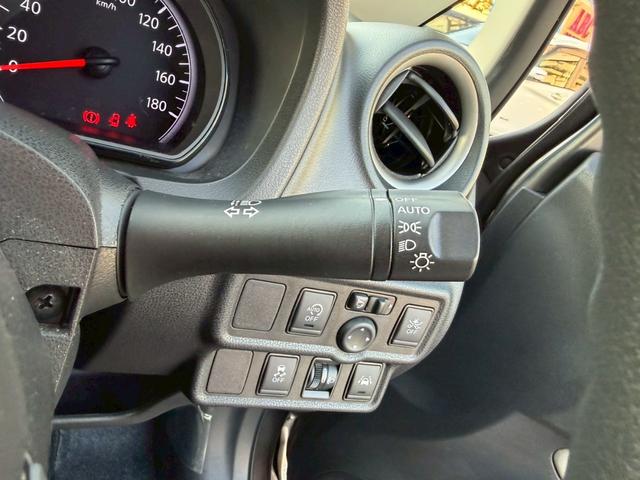 ノート Ｘ　車両品質評価書付き　アラウンドビューモニター　インテリジェントルームミラー　エマージェンシーブレーキ　バックカメラ　ＥＴＣ　ステアリングリモコン　レーンキープアシスト　アイドリングストップ　Ｐスタート（29枚目）