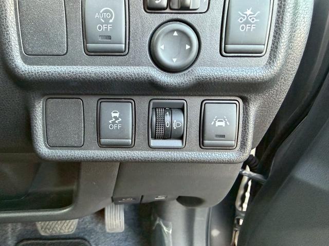 ノート Ｘ　車両品質評価書付き　アラウンドビューモニター　インテリジェントルームミラー　エマージェンシーブレーキ　バックカメラ　ＥＴＣ　ステアリングリモコン　レーンキープアシスト　アイドリングストップ　Ｐスタート（31枚目）