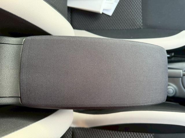 ノート Ｘ　車両品質評価書付き　アラウンドビューモニター　インテリジェントルームミラー　エマージェンシーブレーキ　バックカメラ　ＥＴＣ　ステアリングリモコン　レーンキープアシスト　アイドリングストップ　Ｐスタート（41枚目）