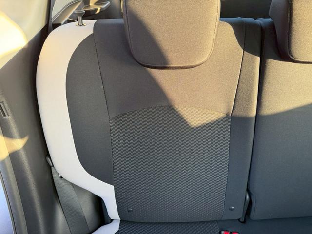 ノート Ｘ　車両品質評価書付き　アラウンドビューモニター　インテリジェントルームミラー　エマージェンシーブレーキ　バックカメラ　ＥＴＣ　ステアリングリモコン　レーンキープアシスト　アイドリングストップ　Ｐスタート（56枚目）