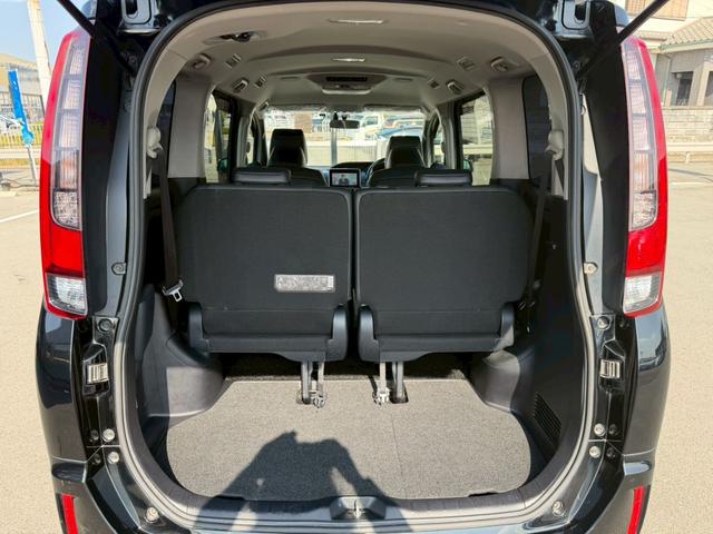 エスクァイア ハイブリッドＧｉ　車両品質評価書付き　ディーラーオプション９インチナビ　クルーズコントロール　バックカメラ　オートライト　シートヒーター　ＥＴＣ　テレビ機能　両側パワースライドドア　ステアリングリモコン　テレビキット（60枚目）