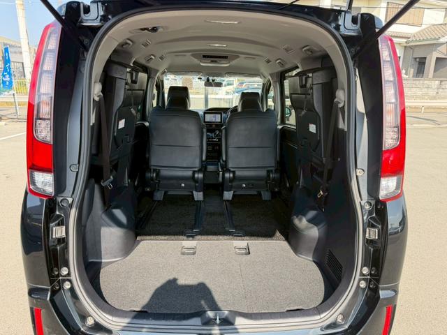 エスクァイア ハイブリッドＧｉ　車両品質評価書付き　ディーラーオプション９インチナビ　クルーズコントロール　バックカメラ　オートライト　シートヒーター　ＥＴＣ　テレビ機能　両側パワースライドドア　ステアリングリモコン　テレビキット（63枚目）