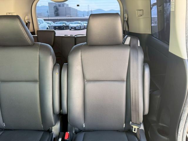 エスクァイア ハイブリッドＧｉ　車両品質評価書付き　ディーラーオプション９インチナビ　クルーズコントロール　バックカメラ　オートライト　シートヒーター　ＥＴＣ　テレビ機能　両側パワースライドドア　ステアリングリモコン　テレビキット（69枚目）