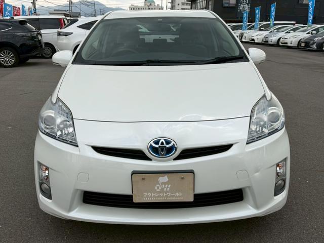 プリウス Ｓ　車両品質評価書付き　純正ナビゲーション　ＴＶ　バックカメラ　オートライト　ＥＴＣ　ＤＶＤ／ＣＤ　スマートキー　ステアリングリモコン　電動格納ミラー　運転席パワーウインドウ　助手席側パワーウインドウ（8枚目）
