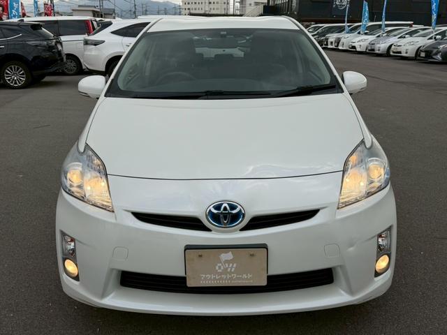 プリウス Ｓ　車両品質評価書付き　純正ナビゲーション　ＴＶ　バックカメラ　オートライト　ＥＴＣ　ＤＶＤ／ＣＤ　スマートキー　ステアリングリモコン　電動格納ミラー　運転席パワーウインドウ　助手席側パワーウインドウ（9枚目）