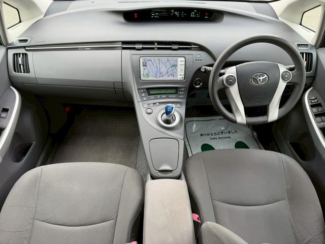 プリウス Ｓ　車両品質評価書付き　純正ナビゲーション　ＴＶ　バックカメラ　オートライト　ＥＴＣ　ＤＶＤ／ＣＤ　スマートキー　ステアリングリモコン　電動格納ミラー　運転席パワーウインドウ　助手席側パワーウインドウ（23枚目）