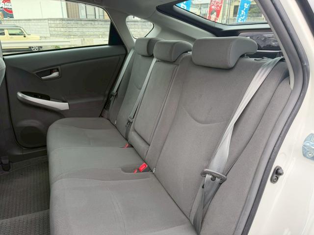 プリウス Ｓ　車両品質評価書付き　純正ナビゲーション　ＴＶ　バックカメラ　オートライト　ＥＴＣ　ＤＶＤ／ＣＤ　スマートキー　ステアリングリモコン　電動格納ミラー　運転席パワーウインドウ　助手席側パワーウインドウ（66枚目）