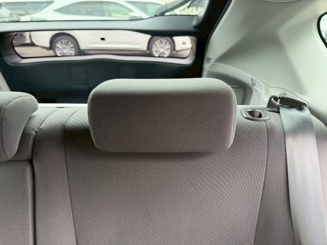 プリウス Ｓ　車両品質評価書付き　純正ナビゲーション　ＴＶ　バックカメラ　オートライト　ＥＴＣ　ＤＶＤ／ＣＤ　スマートキー　ステアリングリモコン　電動格納ミラー　運転席パワーウインドウ　助手席側パワーウインドウ（67枚目）