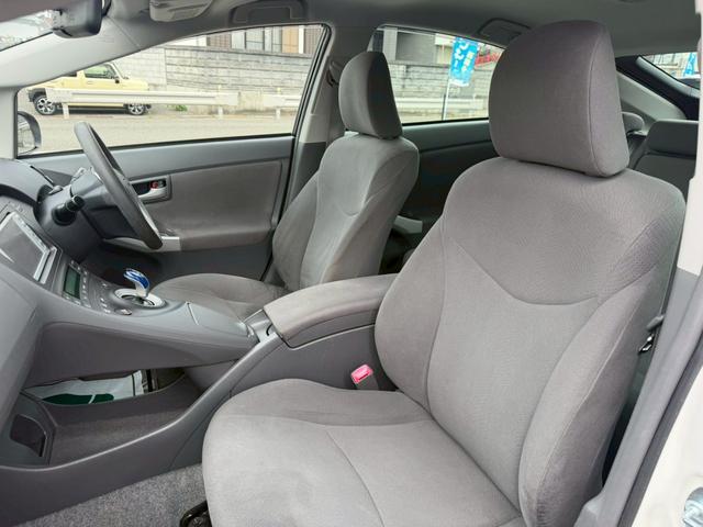 プリウス Ｓ　車両品質評価書付き　純正ナビゲーション　ＴＶ　バックカメラ　オートライト　ＥＴＣ　ＤＶＤ／ＣＤ　スマートキー　ステアリングリモコン　電動格納ミラー　運転席パワーウインドウ　助手席側パワーウインドウ（72枚目）