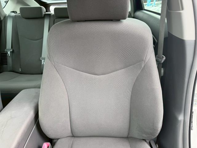 プリウス Ｓ　車両品質評価書付き　純正ナビゲーション　ＴＶ　バックカメラ　オートライト　ＥＴＣ　ＤＶＤ／ＣＤ　スマートキー　ステアリングリモコン　電動格納ミラー　運転席パワーウインドウ　助手席側パワーウインドウ（74枚目）