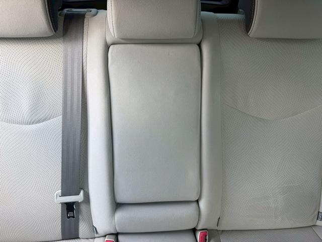 プリウス Ｓ　ＬＥＤエディション　車両品質評価書付き　バックカメラ　カーナビ　オートライト　ＥＴＣ　テレビ機能　ＣＤ・ＤＶＤ　スマートキー　スペアキー有　全席パワーウィンド―　ステアリングリモコン　ＡＣ機能　電動格納ミラー（59枚目）