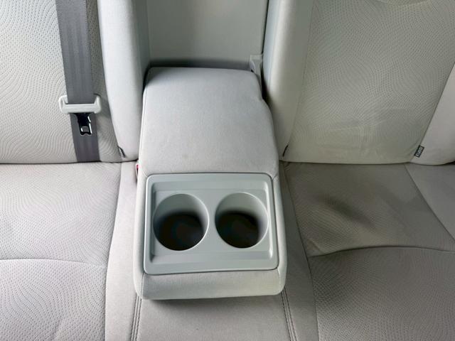 プリウス Ｓ　ＬＥＤエディション　車両品質評価書付き　バックカメラ　カーナビ　オートライト　ＥＴＣ　テレビ機能　ＣＤ・ＤＶＤ　スマートキー　スペアキー有　全席パワーウィンド―　ステアリングリモコン　ＡＣ機能　電動格納ミラー（61枚目）