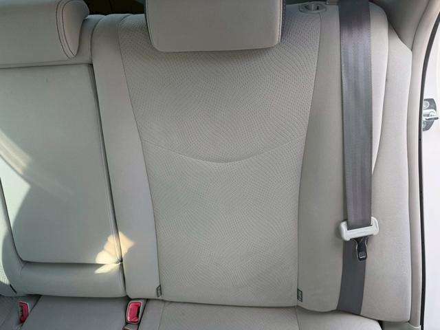 プリウス Ｓ　ＬＥＤエディション　車両品質評価書付き　バックカメラ　カーナビ　オートライト　ＥＴＣ　テレビ機能　ＣＤ・ＤＶＤ　スマートキー　スペアキー有　全席パワーウィンド―　ステアリングリモコン　ＡＣ機能　電動格納ミラー（68枚目）