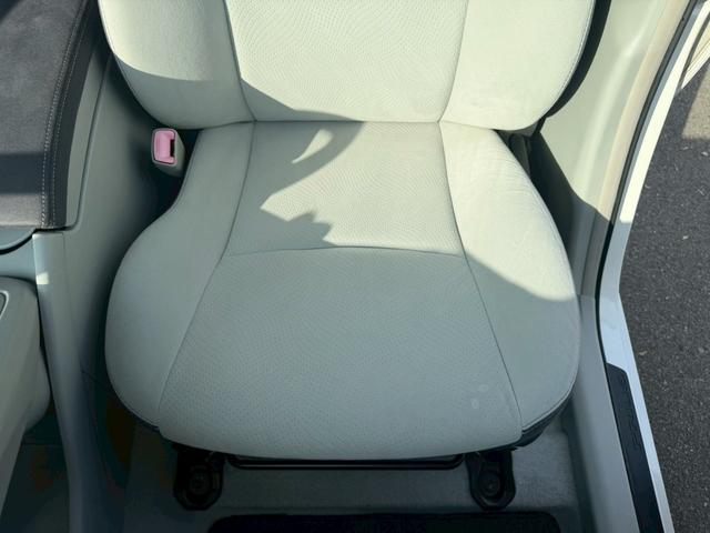 プリウス Ｓ　ＬＥＤエディション　車両品質評価書付き　バックカメラ　カーナビ　オートライト　ＥＴＣ　テレビ機能　ＣＤ・ＤＶＤ　スマートキー　スペアキー有　全席パワーウィンド―　ステアリングリモコン　ＡＣ機能　電動格納ミラー（73枚目）