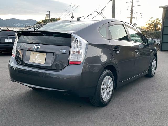 プリウス S LEDエディション 車両品質評価書付 バックカメラ 障害物センサー ワンセグチューナー ETC DVD/CD Bluetooth スマートキー 電動格納ミラー 全席パワーウインドウ シルバーメタリック カーナビゲーション(11枚目)