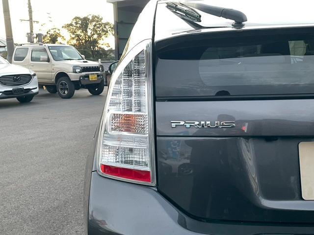 プリウス S LEDエディション 車両品質評価書付 バックカメラ 障害物センサー ワンセグチューナー ETC DVD/CD Bluetooth スマートキー 電動格納ミラー 全席パワーウインドウ シルバーメタリック カーナビゲーション(18枚目)