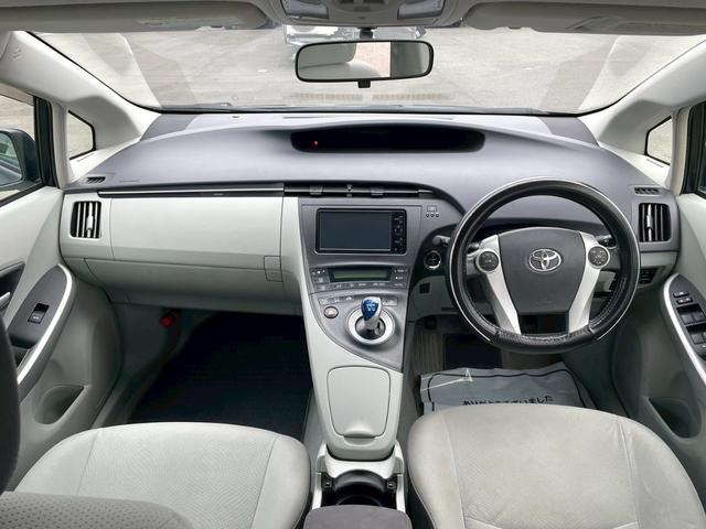 プリウス S LEDエディション 車両品質評価書付 バックカメラ 障害物センサー ワンセグチューナー ETC DVD/CD Bluetooth スマートキー 電動格納ミラー 全席パワーウインドウ シルバーメタリック カーナビゲーション(23枚目)