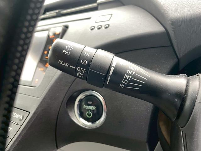 プリウス S LEDエディション 車両品質評価書付 バックカメラ 障害物センサー ワンセグチューナー ETC DVD/CD Bluetooth スマートキー 電動格納ミラー 全席パワーウインドウ シルバーメタリック カーナビゲーション(27枚目)