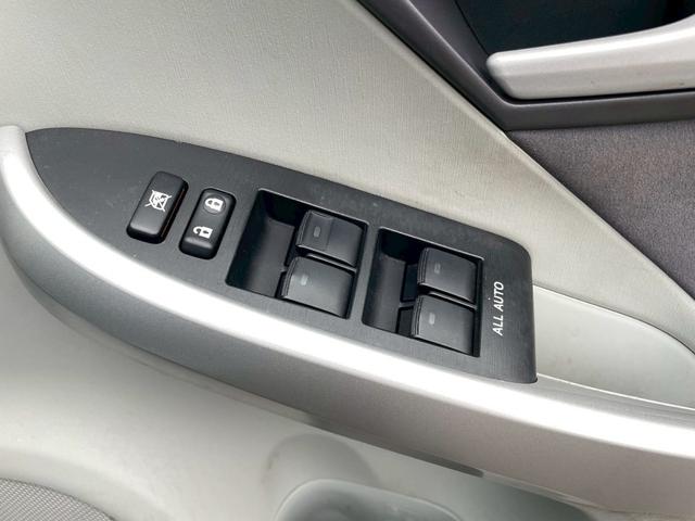 プリウス S LEDエディション 車両品質評価書付 バックカメラ 障害物センサー ワンセグチューナー ETC DVD/CD Bluetooth スマートキー 電動格納ミラー 全席パワーウインドウ シルバーメタリック カーナビゲーション(30枚目)