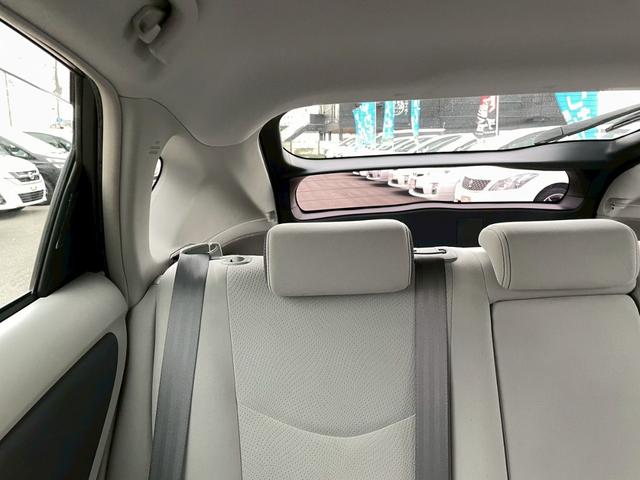 プリウス S LEDエディション 車両品質評価書付 バックカメラ 障害物センサー ワンセグチューナー ETC DVD/CD Bluetooth スマートキー 電動格納ミラー 全席パワーウインドウ シルバーメタリック カーナビゲーション(51枚目)