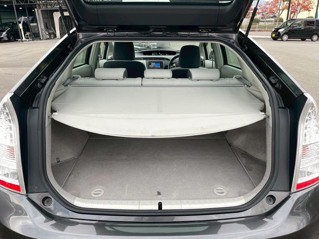 プリウス S LEDエディション 車両品質評価書付 バックカメラ 障害物センサー ワンセグチューナー ETC DVD/CD Bluetooth スマートキー 電動格納ミラー 全席パワーウインドウ シルバーメタリック カーナビゲーション(58枚目)