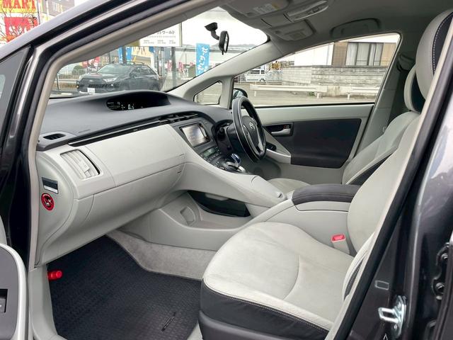 プリウス S LEDエディション 車両品質評価書付 バックカメラ 障害物センサー ワンセグチューナー ETC DVD/CD Bluetooth スマートキー 電動格納ミラー 全席パワーウインドウ シルバーメタリック カーナビゲーション(66枚目)