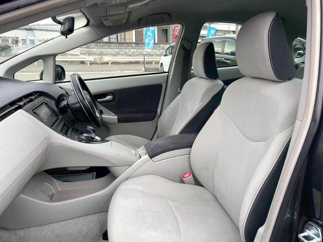 プリウス S LEDエディション 車両品質評価書付 バックカメラ 障害物センサー ワンセグチューナー ETC DVD/CD Bluetooth スマートキー 電動格納ミラー 全席パワーウインドウ シルバーメタリック カーナビゲーション(67枚目)