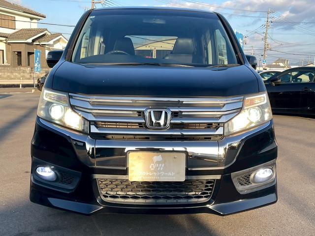 ステップワゴンスパーダ Ｚ　クールスピリット　車両品質評価書付き　両側パワースライドドア　クルーズコントロール　２列目アームレスト付きキャプテンシート　バックカメラ　オートライト　ＥＴＣ　ステアリングリモコン　３列目床下収納　スペアキー有（8枚目）