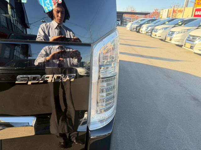 ステップワゴンスパーダ Ｚ　クールスピリット　車両品質評価書付き　両側パワースライドドア　クルーズコントロール　２列目アームレスト付きキャプテンシート　バックカメラ　オートライト　ＥＴＣ　ステアリングリモコン　３列目床下収納　スペアキー有（18枚目）