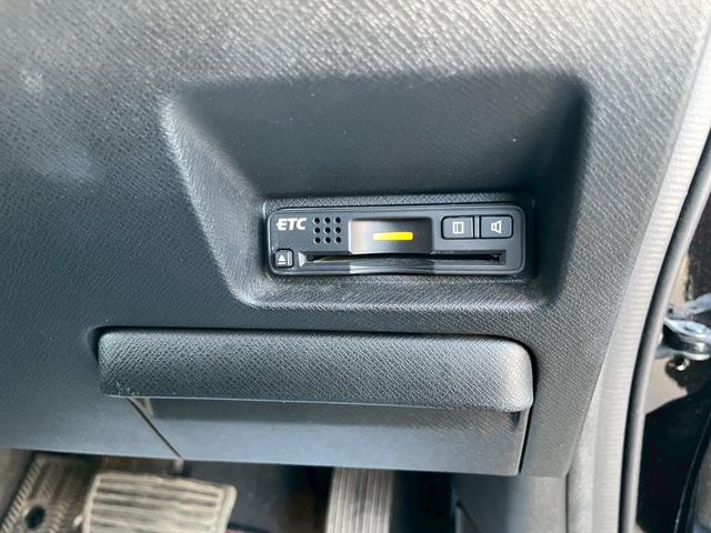 ステップワゴンスパーダ Ｚ　クールスピリット　車両品質評価書付き　両側パワースライドドア　クルーズコントロール　２列目アームレスト付きキャプテンシート　バックカメラ　オートライト　ＥＴＣ　ステアリングリモコン　３列目床下収納　スペアキー有（36枚目）