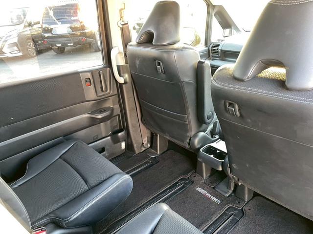 ステップワゴンスパーダ Ｚ　クールスピリット　車両品質評価書付き　両側パワースライドドア　クルーズコントロール　２列目アームレスト付きキャプテンシート　バックカメラ　オートライト　ＥＴＣ　ステアリングリモコン　３列目床下収納　スペアキー有（48枚目）