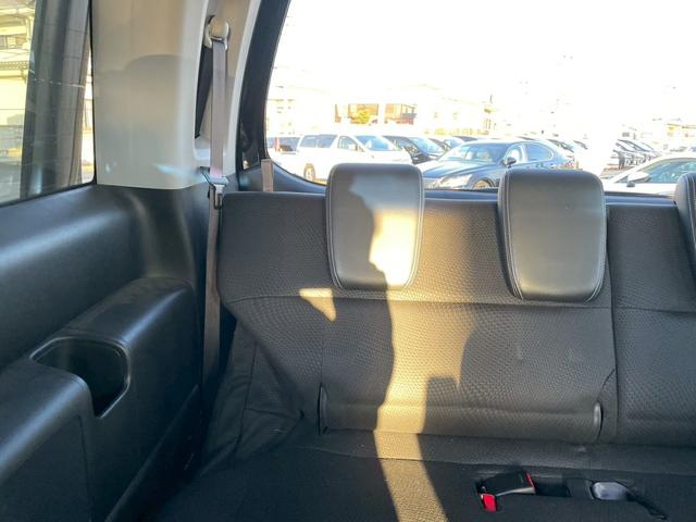 ステップワゴンスパーダ Ｚ　クールスピリット　車両品質評価書付き　両側パワースライドドア　クルーズコントロール　２列目アームレスト付きキャプテンシート　バックカメラ　オートライト　ＥＴＣ　ステアリングリモコン　３列目床下収納　スペアキー有（54枚目）