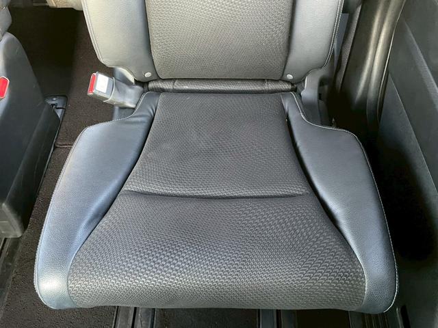 ステップワゴンスパーダ Ｚ　クールスピリット　車両品質評価書付き　両側パワースライドドア　クルーズコントロール　２列目アームレスト付きキャプテンシート　バックカメラ　オートライト　ＥＴＣ　ステアリングリモコン　３列目床下収納　スペアキー有（66枚目）