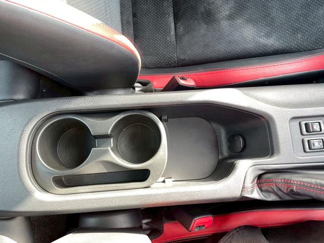 86 GTリミテッド 認定評価付車両 ワンオナー TRDエアロ バックカメラ クルーズコントロール フジツボマフラー ハーフレザーシート ETC フルセグチューナー リアスポイラー LEDヘッドライト(32枚目)