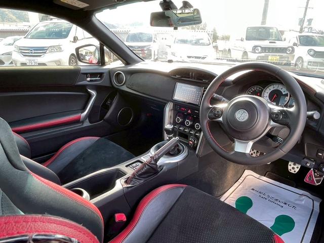 86 GTリミテッド 認定評価付車両 ワンオナー TRDエアロ バックカメラ クルーズコントロール フジツボマフラー ハーフレザーシート ETC フルセグチューナー リアスポイラー LEDヘッドライト(46枚目)