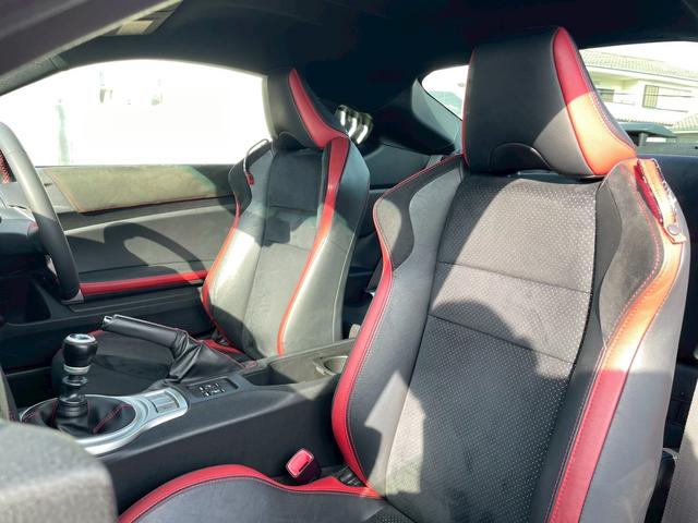 86 GTリミテッド 認定評価付車両 ワンオナー TRDエアロ バックカメラ クルーズコントロール フジツボマフラー ハーフレザーシート ETC フルセグチューナー リアスポイラー LEDヘッドライト(55枚目)