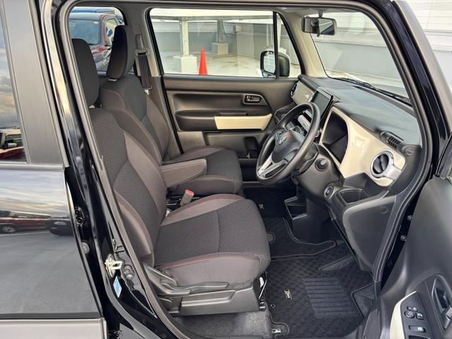 クロスビー ＨＹＢＲＩＤ　ＭＸ　３型　／　社用車　黒／白ツートンカラー　フロントシートヒーター　オートライト　パワーウインドー　キーレスエントリー　パドルシフト　純正１６インチアルミホイール　シート下収納ＢＯＸ　スズキ認定中古車　全国保証（15枚目）