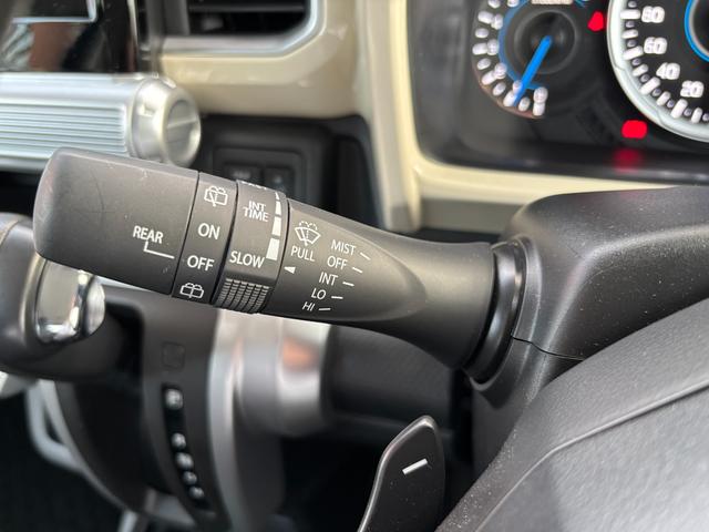 クロスビー ＨＹＢＲＩＤ　ＭＸ　３型　／　社用車　黒／白ツートンカラー　フロントシートヒーター　オートライト　パワーウインドー　キーレスエントリー　パドルシフト　純正１６インチアルミホイール　シート下収納ＢＯＸ　スズキ認定中古車　全国保証（22枚目）