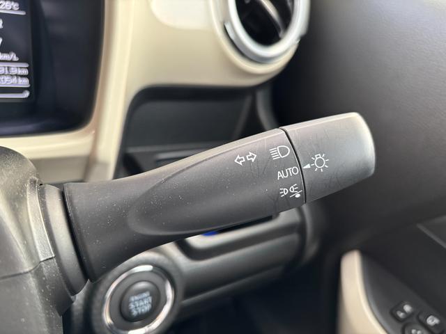 クロスビー ＨＹＢＲＩＤ　ＭＸ　３型　／　社用車　黒／白ツートンカラー　フロントシートヒーター　オートライト　パワーウインドー　キーレスエントリー　パドルシフト　純正１６インチアルミホイール　シート下収納ＢＯＸ　スズキ認定中古車　全国保証（23枚目）