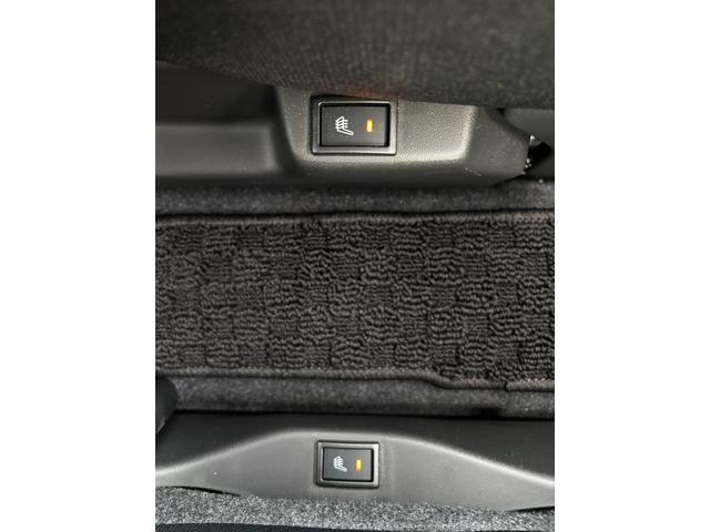 クロスビー ＨＹＢＲＩＤ　ＭＸ　３型　／　社用車　黒／白ツートンカラー　フロントシートヒーター　オートライト　パワーウインドー　キーレスエントリー　パドルシフト　純正１６インチアルミホイール　シート下収納ＢＯＸ　スズキ認定中古車　全国保証（32枚目）