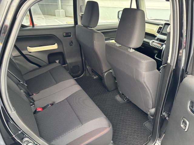 クロスビー ＨＹＢＲＩＤ　ＭＸ　３型　／　社用車　黒／白ツートンカラー　フロントシートヒーター　オートライト　パワーウインドー　キーレスエントリー　パドルシフト　純正１６インチアルミホイール　シート下収納ＢＯＸ　スズキ認定中古車　全国保証（40枚目）
