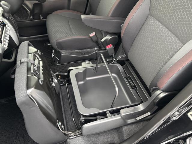 クロスビー ＨＹＢＲＩＤ　ＭＸ　３型　／　社用車　黒／白ツートンカラー　フロントシートヒーター　オートライト　パワーウインドー　キーレスエントリー　パドルシフト　純正１６インチアルミホイール　シート下収納ＢＯＸ　スズキ認定中古車　全国保証（58枚目）