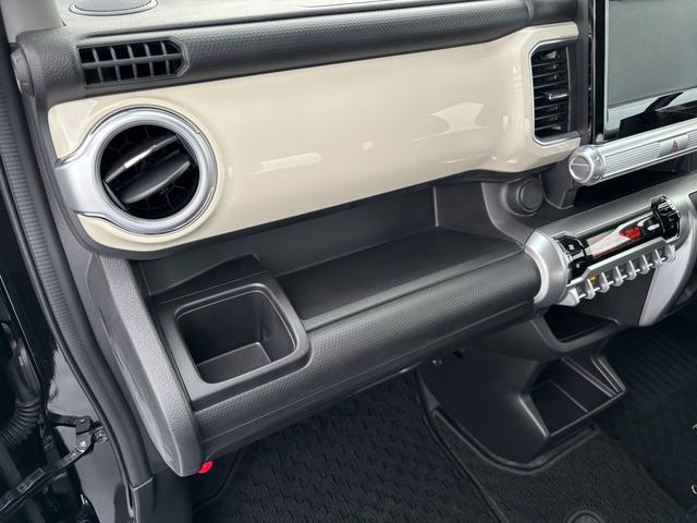 クロスビー ＨＹＢＲＩＤ　ＭＸ　３型　／　社用車　黒／白ツートンカラー　フロントシートヒーター　オートライト　パワーウインドー　キーレスエントリー　パドルシフト　純正１６インチアルミホイール　シート下収納ＢＯＸ　スズキ認定中古車　全国保証（59枚目）