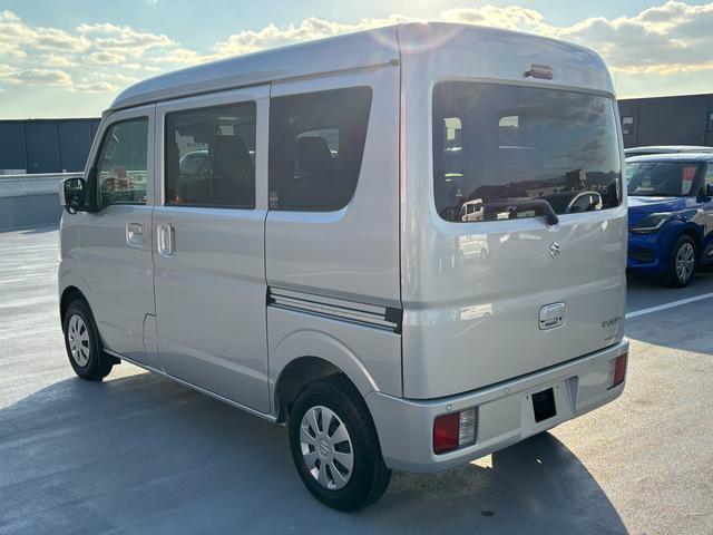 エブリイ ＪＯＩＮターボ　６型　／　弊社社用車　弊社社用車　ディスプレイオーディオ　バックカメラ　両側電動スライドドア　運転席シートヒーター　オートライト　リヤエアコン　電動格納ミラー　リモコンキー　スズキ認定中古車　全国保証（6枚目）