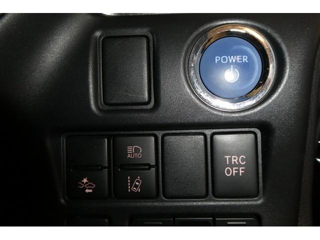 エスクァイア ハイブリッドＧｉプレミアムパッケジブラックテーラード　誤発進抑制機能　ＡＣ１００Ｖ　Ｂカメラ　スマートキー　ナビ＆ＴＶ　イモビライザー　ＬＥＤランプ　ＥＴＣ車載器　クルーズコントロール　アルミ　地デジ　横滑り防止装置　キーレス　ＡＢＳ　ＤＶＤ再生（21枚目）