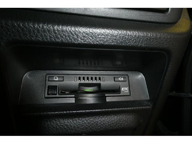 エスクァイア ハイブリッドＧｉプレミアムパッケジブラックテーラード　誤発進抑制機能　ＡＣ１００Ｖ　Ｂカメラ　スマートキー　ナビ＆ＴＶ　イモビライザー　ＬＥＤランプ　ＥＴＣ車載器　クルーズコントロール　アルミ　地デジ　横滑り防止装置　キーレス　ＡＢＳ　ＤＶＤ再生（23枚目）